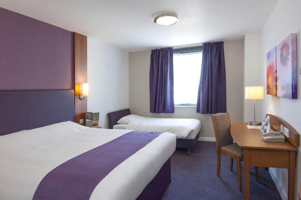 Premier Inn Inverness Centre - River Ness Oda fotoğraf