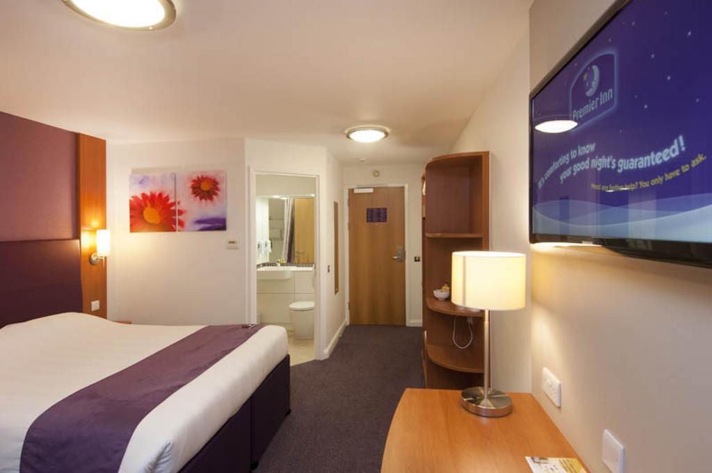 Premier Inn Inverness Centre - River Ness Dış mekan fotoğraf